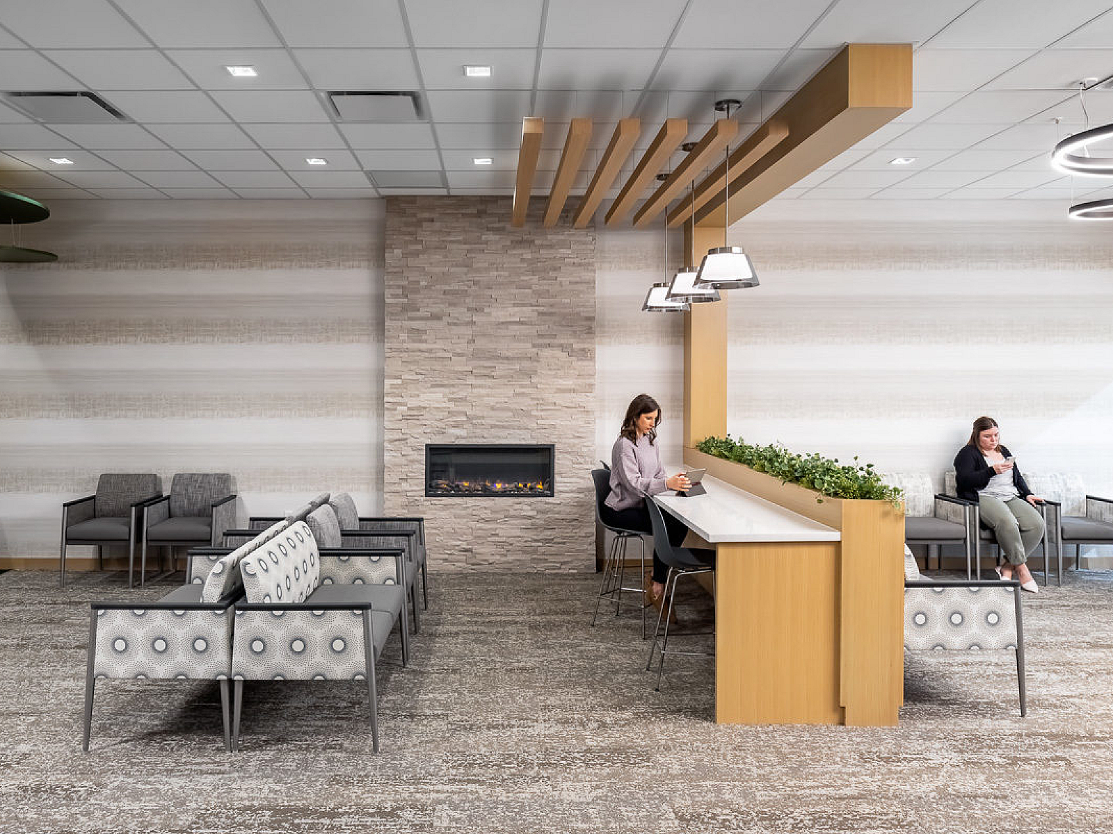 210311 M Health River Falls S 005