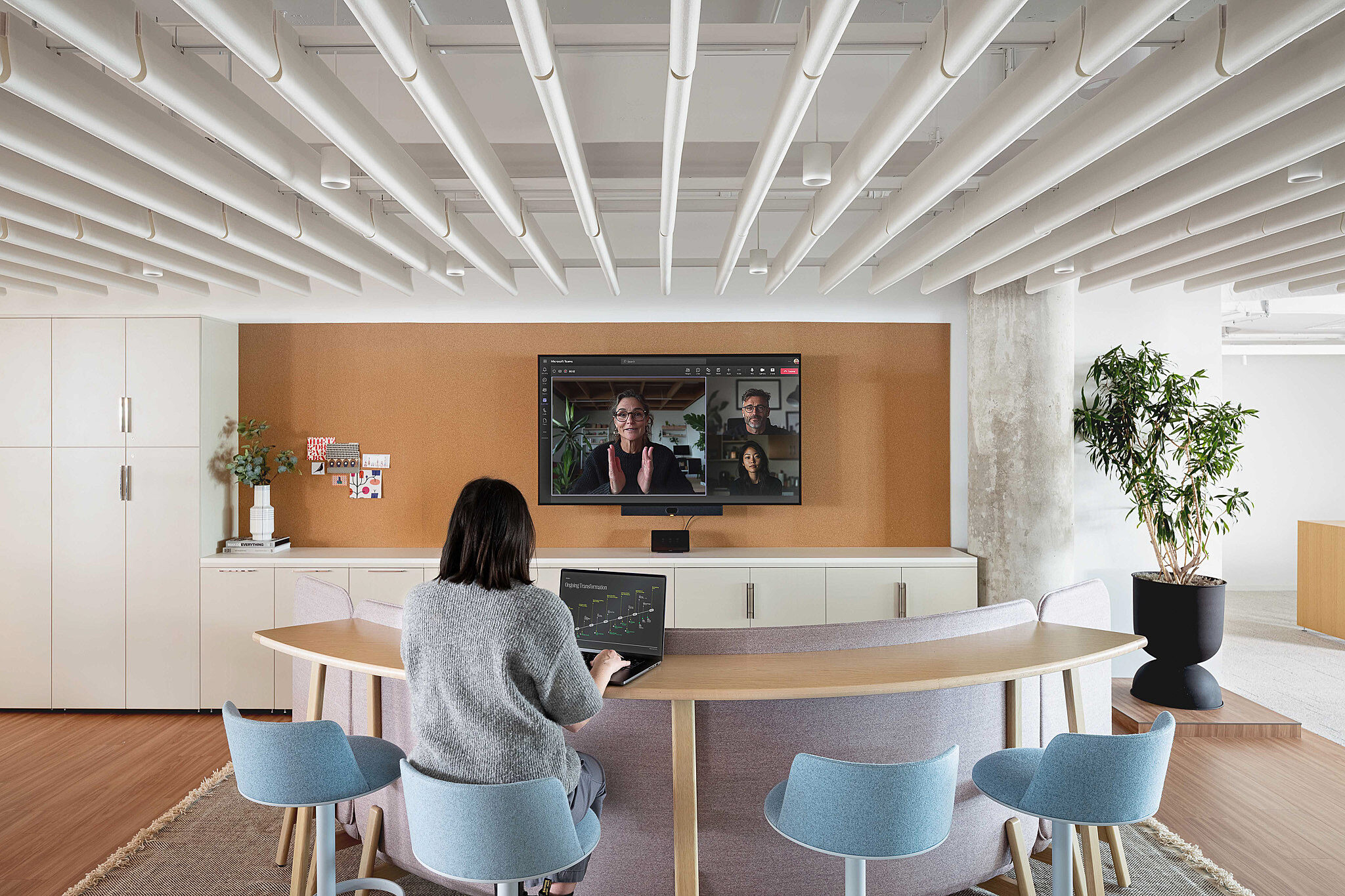 Continua Experience Centers Chicago low 17 screen